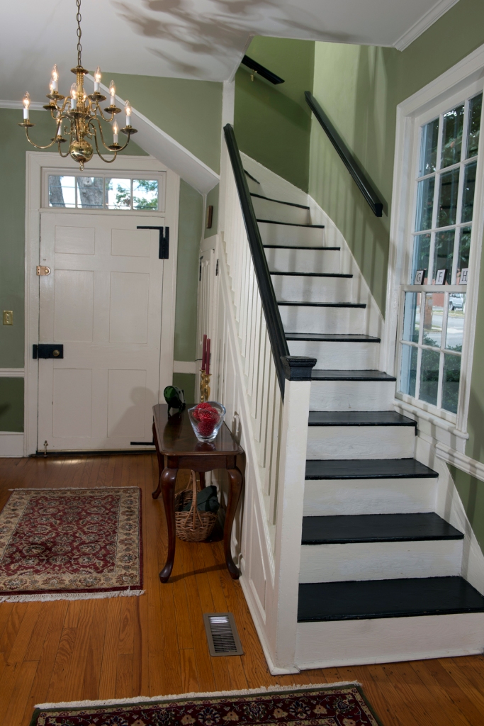 Original Sidehall Entry and Stairs